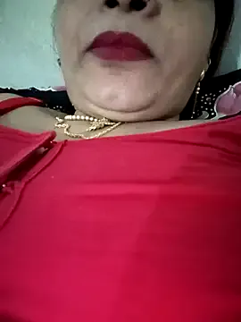 JulieRoyal – webcam model profile photo Image 11