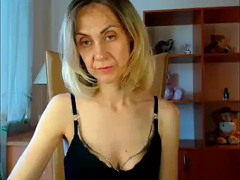 roouse – webcam model profile photo Image 7