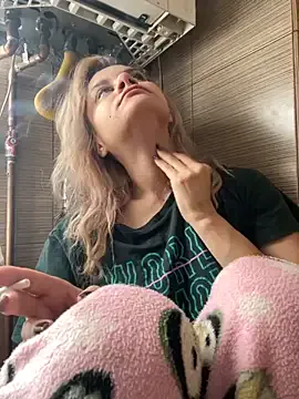 Megu_Melon – webcam model profile photo Image 8