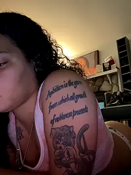 Mia--meow – webcam model profile photo Image 12