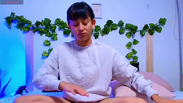 CassyTorres – webcam model profile photo Image 8