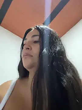 maataaan – webcam model profile photo Image 16