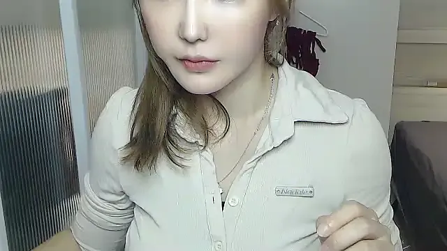 FaaBinaa – webcam model profile photo Image 6