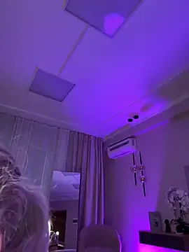 RollingGirls – webcam model profile photo Image 3