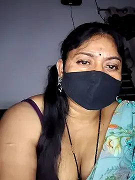 roouse – webcam model profile photo Image 17