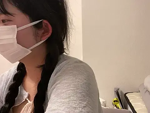 Yui-Ch – webcam model profile photo Image 9