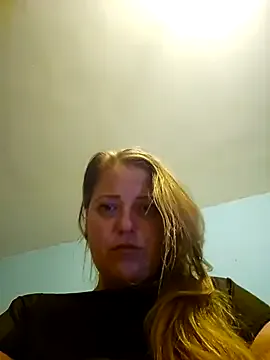 AlisonColemans – webcam model profile photo Image 12