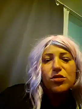 AlisonColemans – webcam model profile photo Image 4