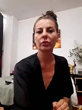 CleoLangley – webcam model profile photo Image 2