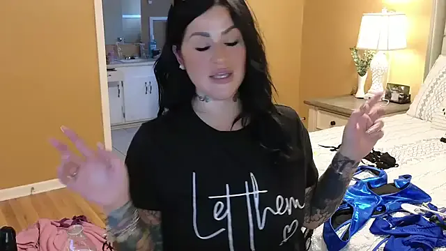 TexasTattooedHouseWife Image 11