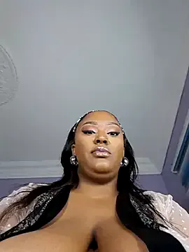 LiaWest – webcam model profile photo Image 2