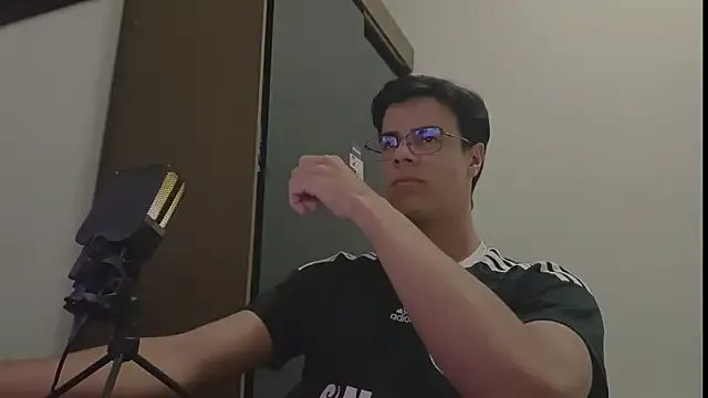 miharu01 – webcam model profile photo Image 2