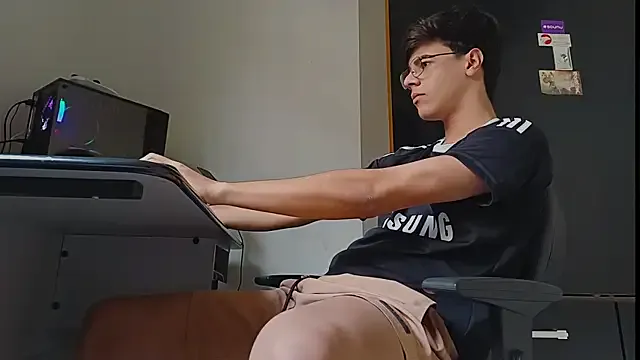 miharu01 – webcam model profile photo Image 6