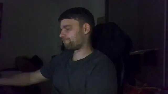 roouse – webcam model profile photo Image 15