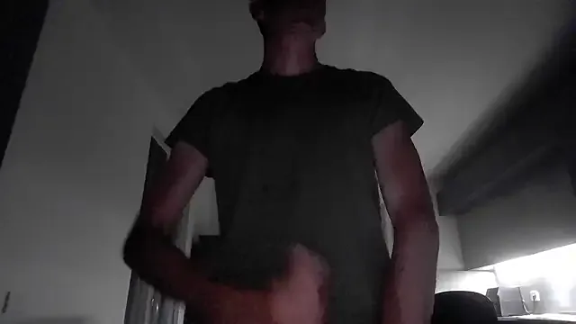 roouse – webcam model profile photo Image 3