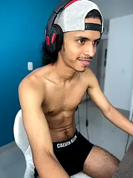 maataaan – webcam model profile photo Image 4