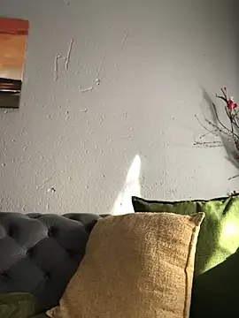 NANA_7 – webcam model profile photo Image 9