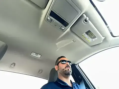 roouse – webcam model profile photo Image 2