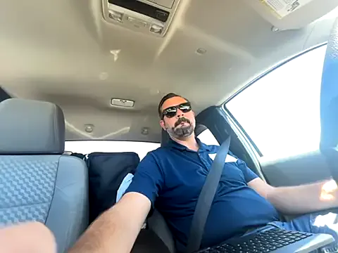 roouse – webcam model profile photo Image 3