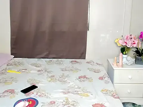 hina_porn – webcam model profile photo Image 6
