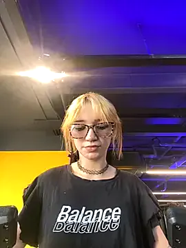 _Alicee_1 – webcam model profile photo Image 18