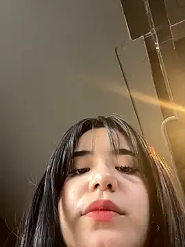 xxYuIxx – webcam model profile photo Image 9