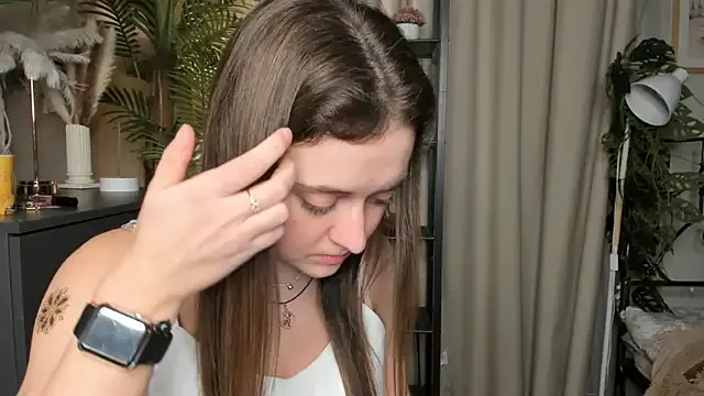 NANA_7 – webcam model profile photo Image 6