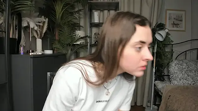 NANA_7 – webcam model profile photo Image 8