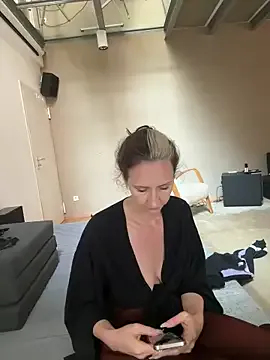 Humsafar-HDX-13 – webcam model profile photo Image 12