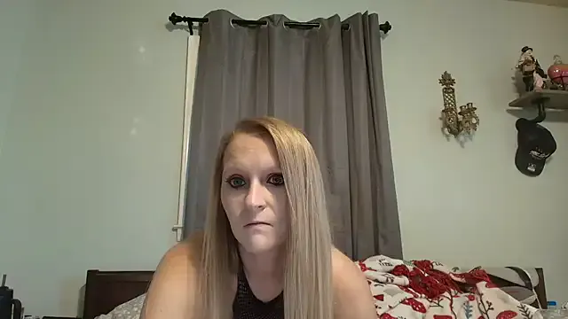 seraphine23 – webcam model profile photo Image 13