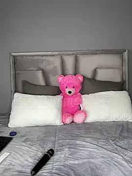 841_yayoi – webcam model profile photo Image 3