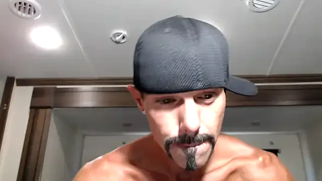  – webcam model profile photo Image 6