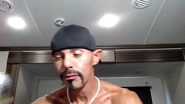  – webcam model profile photo Image 8