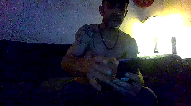 roouse – webcam model profile photo Image 2