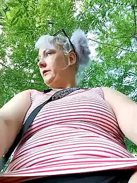 _Alice_1 – webcam model profile photo Image 2