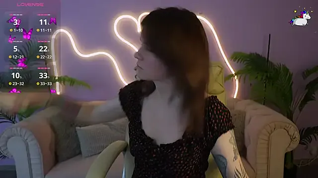 nathi_poyo – webcam model profile photo Image 4