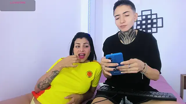  – webcam model profile photo Image 11