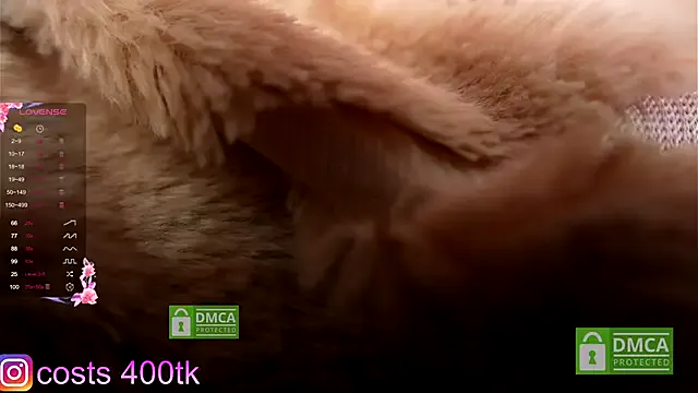 roouse – webcam model profile photo Image 4