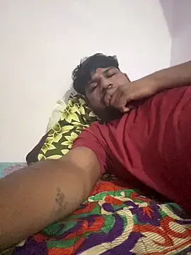 roouse – webcam model profile photo Image 3