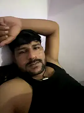 roouse – webcam model profile photo Image 5