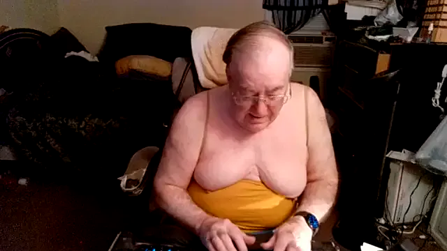 seraphine23 – webcam model profile photo Image 14