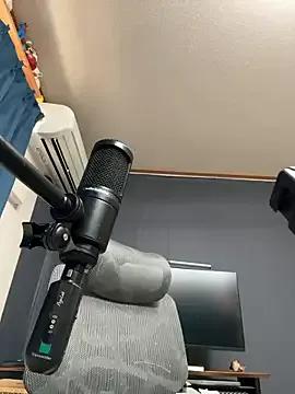 zui_lu – webcam model profile photo Image 4