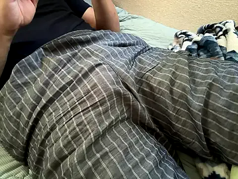 zui_lu – webcam model profile photo Image 6