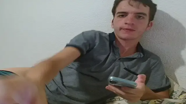roouse – webcam model profile photo Image 12