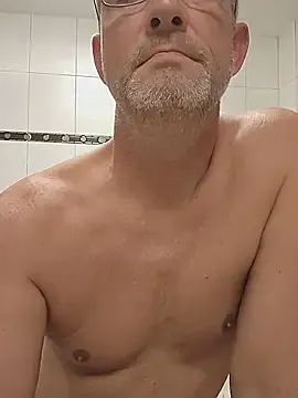 roouse – webcam model profile photo Image 2