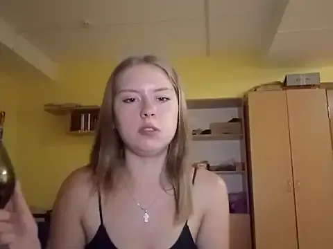 Eleena_AND_Tyler – webcam model profile photo Image 6