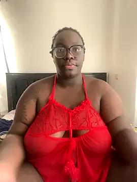 oypo – webcam model profile photo Image 13