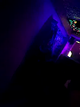 zui_lu – webcam model profile photo Image 10