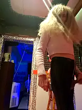 zui_lu – webcam model profile photo Image 16