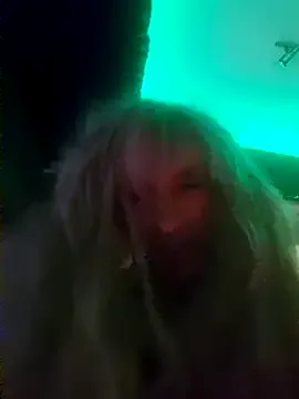 zui_lu – webcam model profile photo Image 7